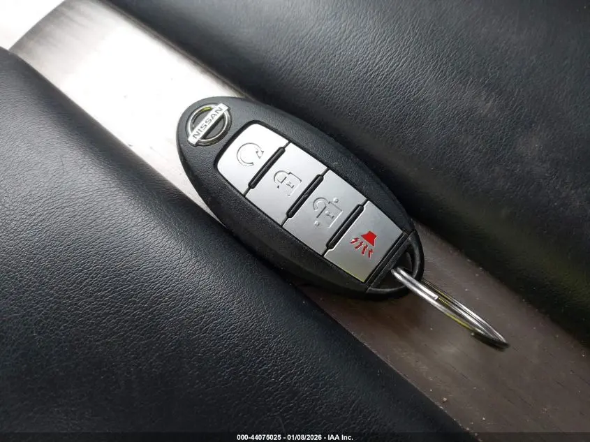 2017 NISSAN MURANO SV