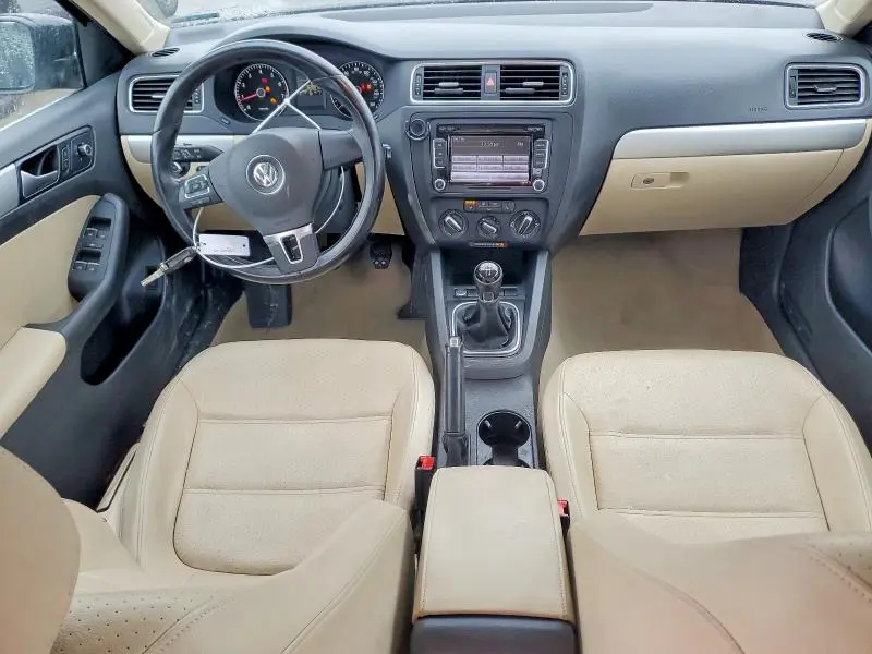 2014 VOLKSWAGEN JETTA SE  