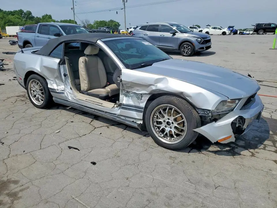 2011 FORD MUSTANG   