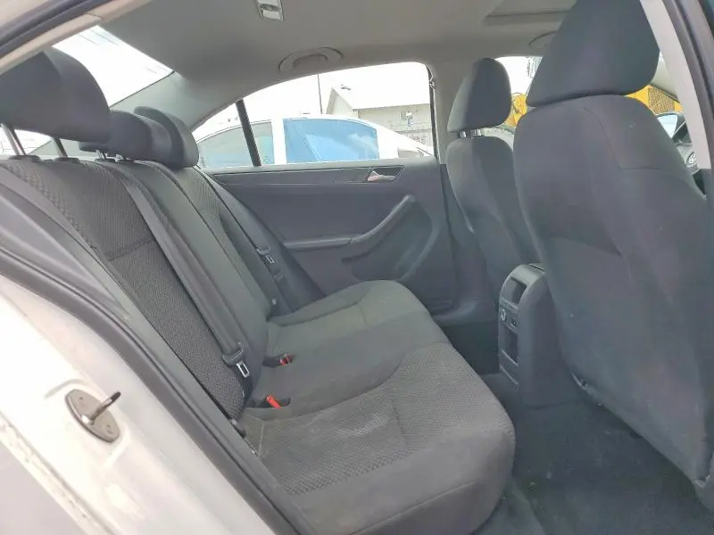 2013 VOLKSWAGEN JETTA BASE  