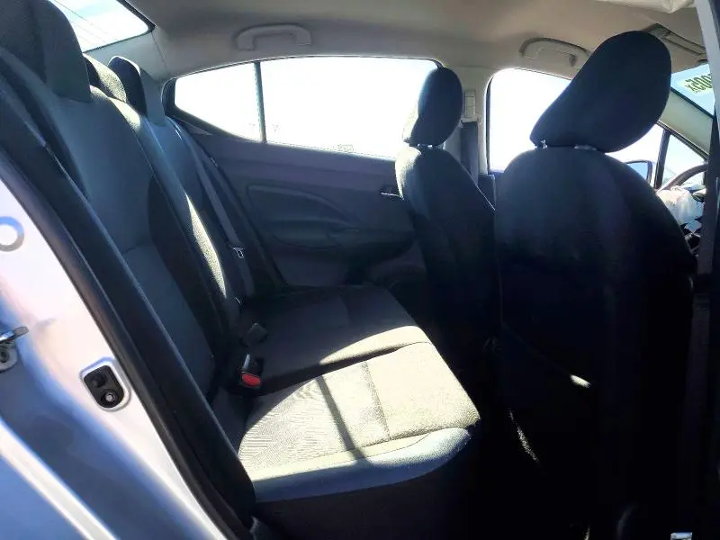 2023 NISSAN VERSA SV  