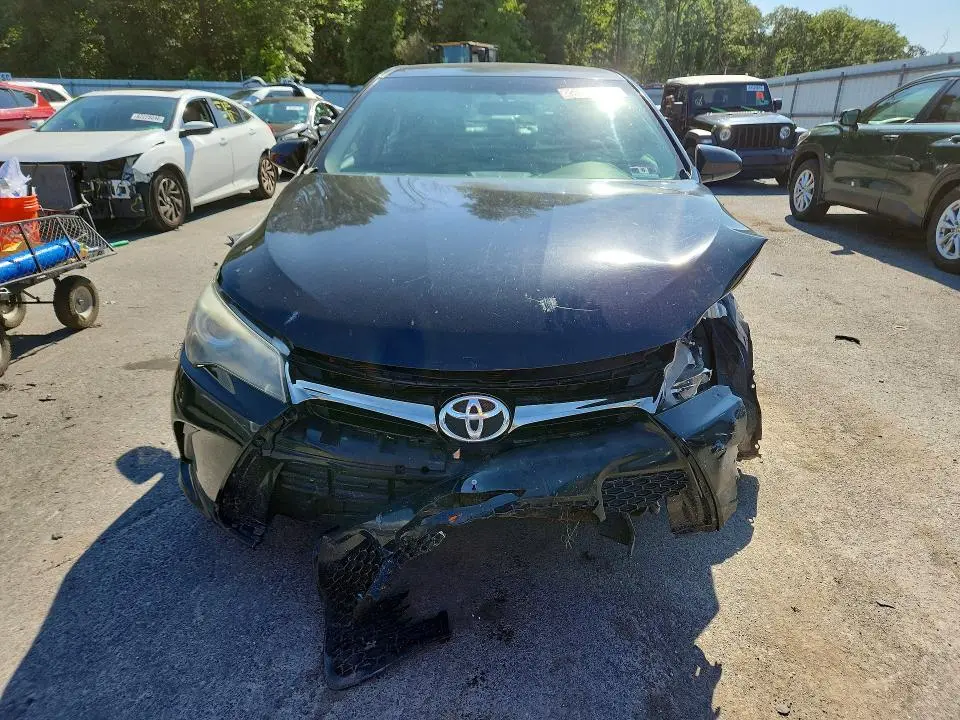 2017 TOYOTA CAMRY SE  