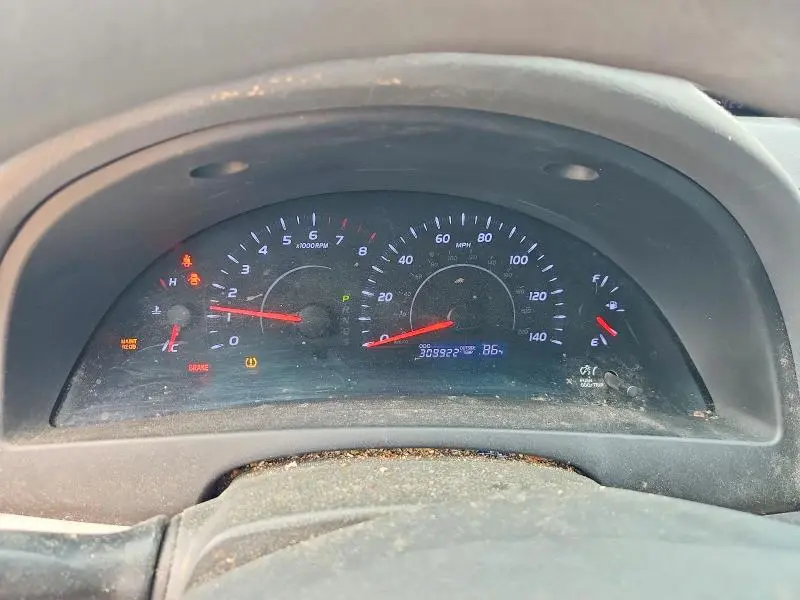 2011 TOYOTA CAMRY LE  