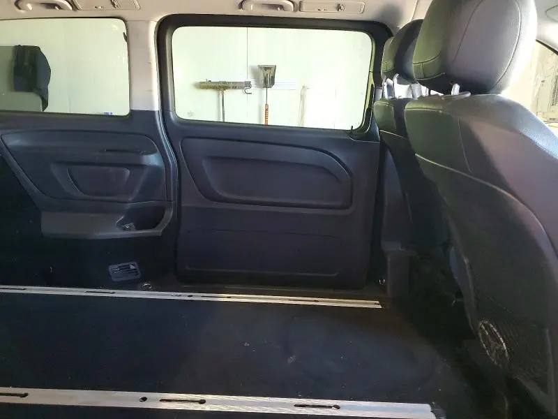 2016 MERCEDES-BENZ METRIS   