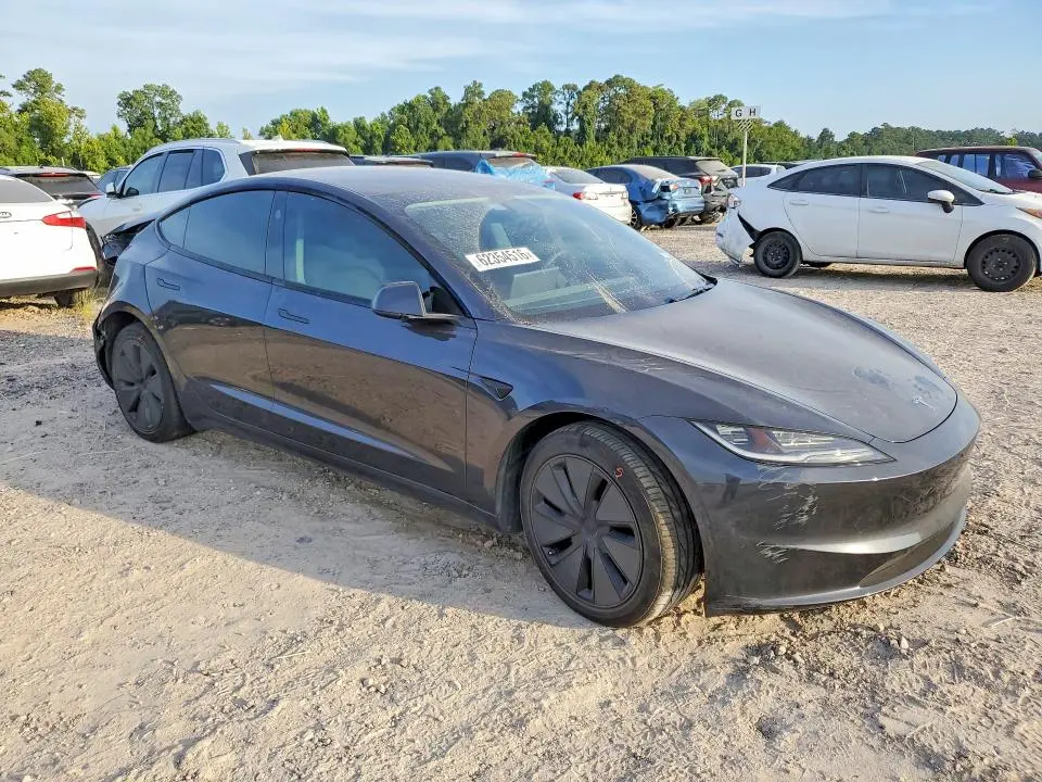 2024 TESLA MODEL 3   
