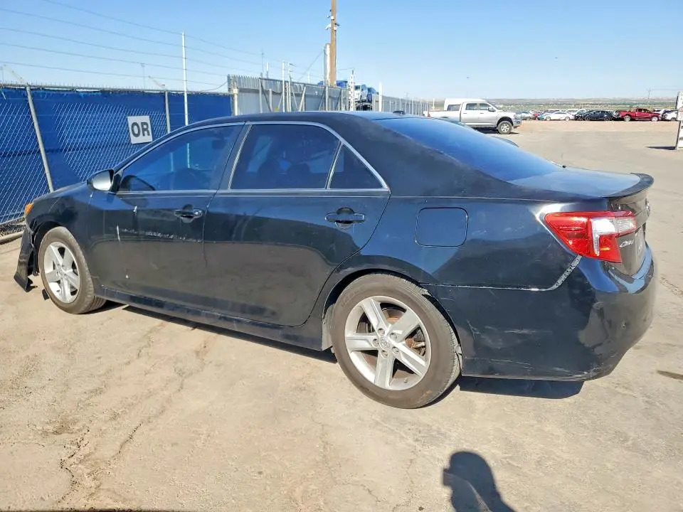 2013 TOYOTA CAMRY SE  