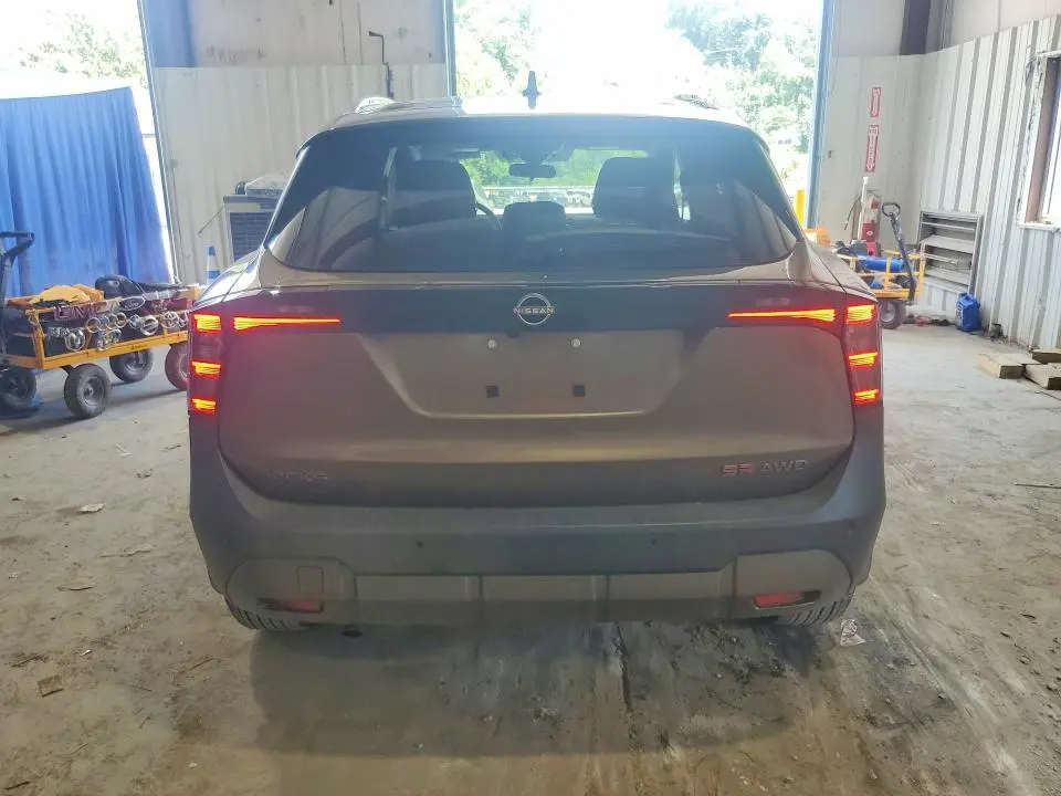 2026 NISSAN KICKS SR  