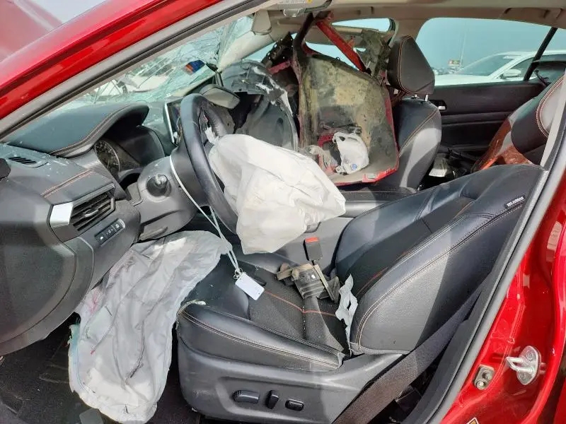 2019 NISSAN ALTIMA SR  