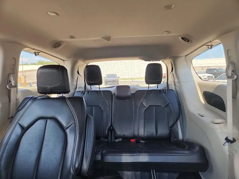 2020 CHRYSLER VOYAGER LXI  