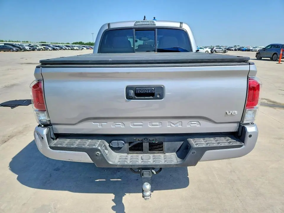 2016 TOYOTA TACOMA LIMITED  