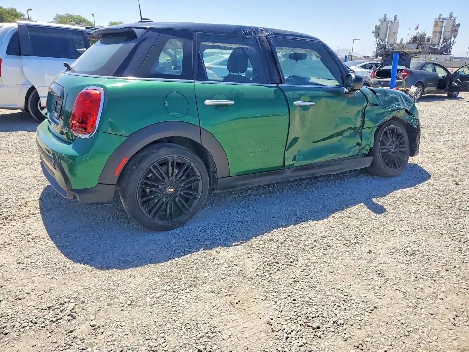 2022 MINI COOPER   