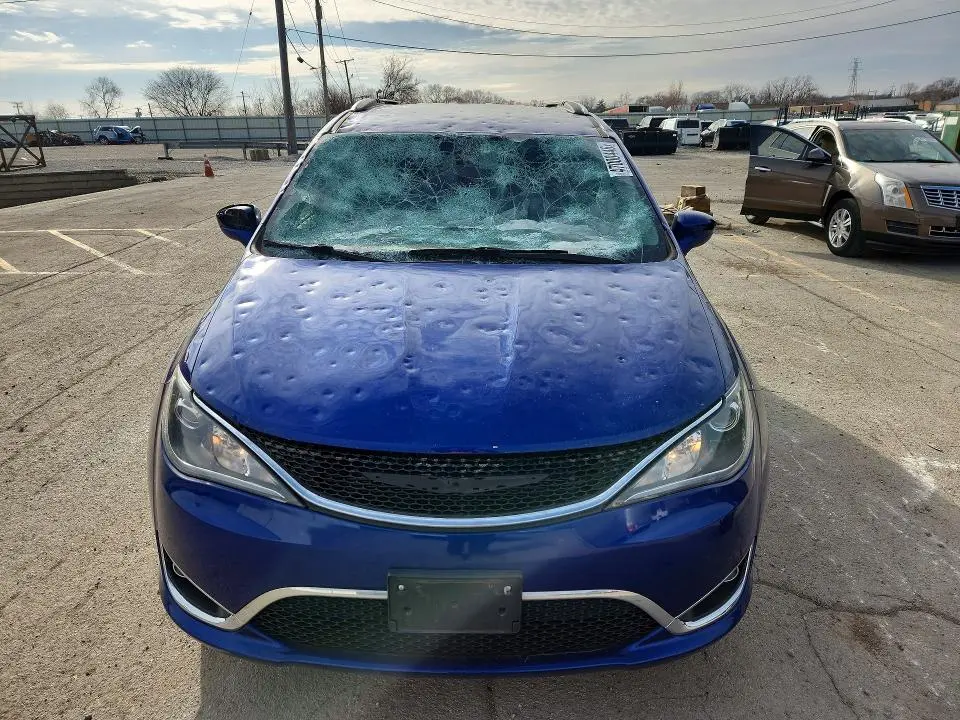 2020 CHRYSLER PACIFICA TOURING L  