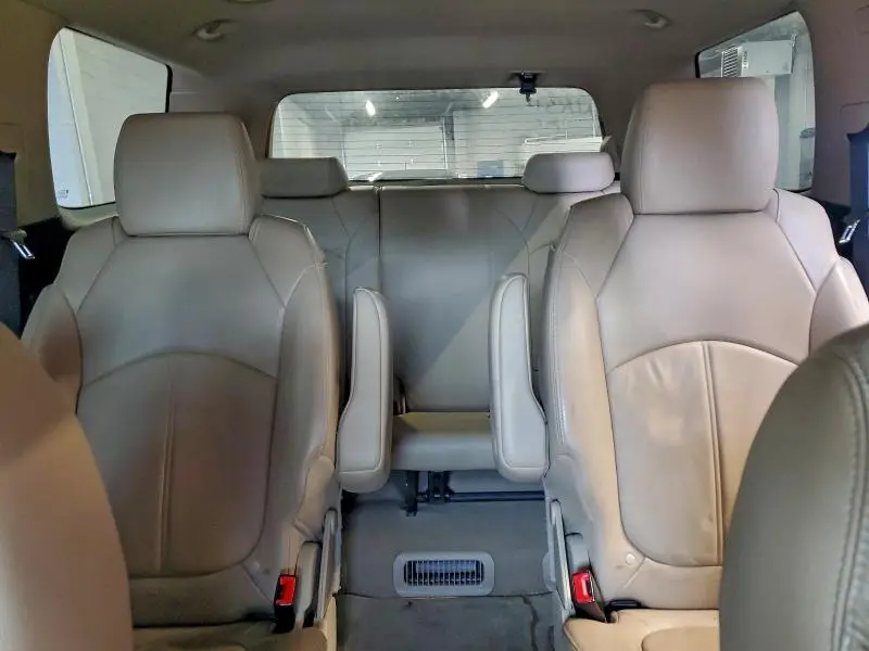 2011 GMC ACADIA SLT-1  