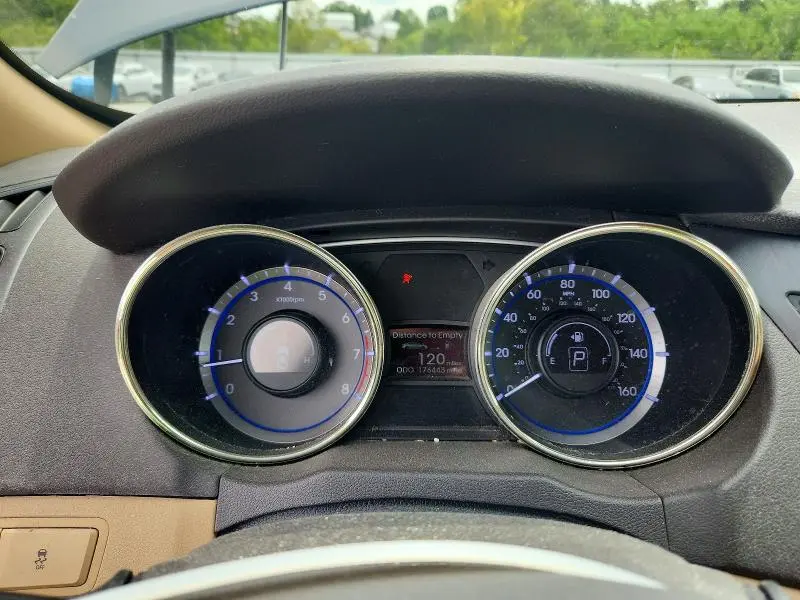 2012 HYUNDAI SONATA GLS  