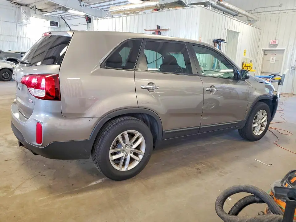 2014 KIA SORENTO LX  