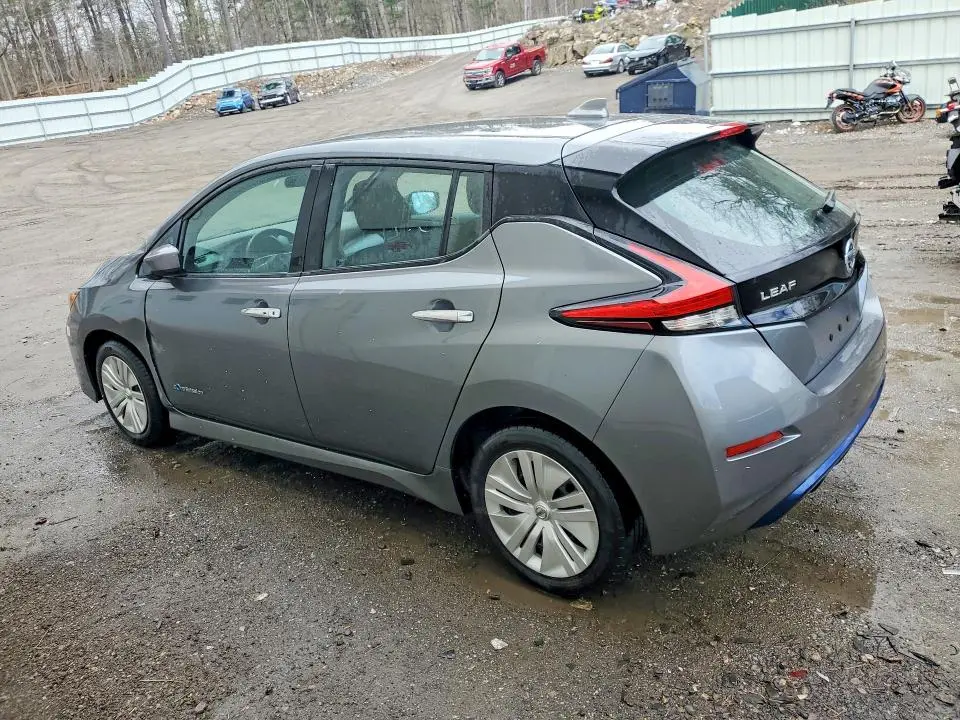 2019 NISSAN LEAF S  