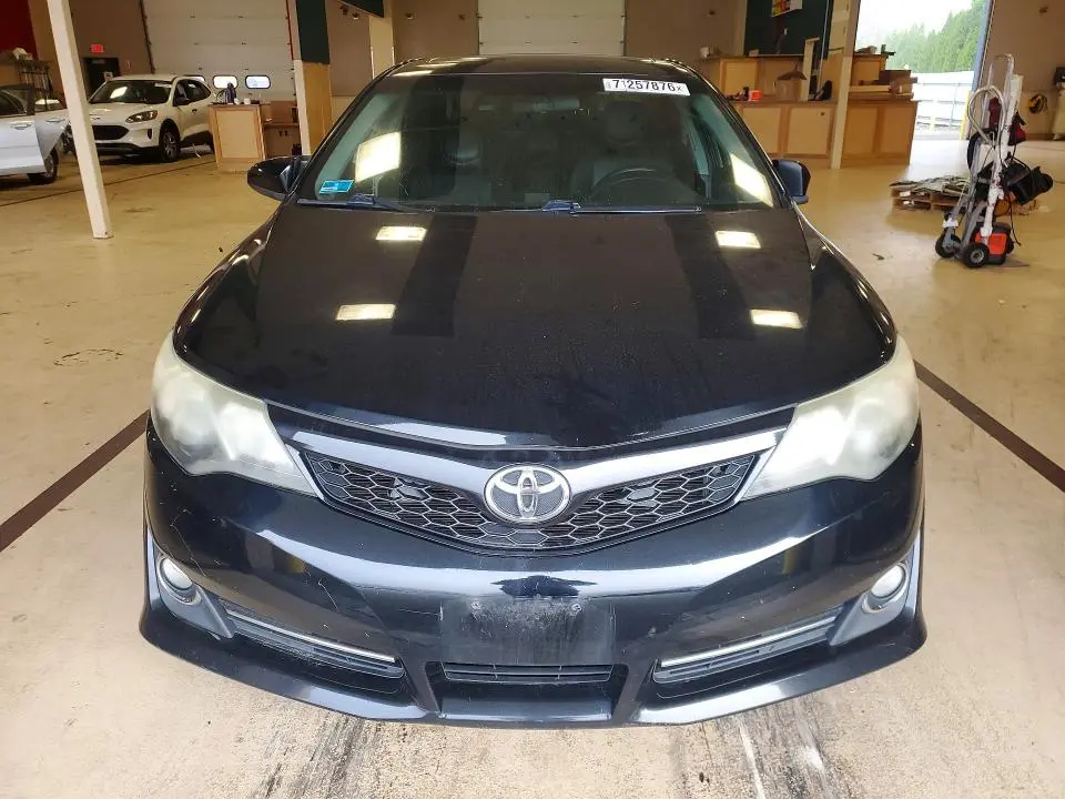 2012 TOYOTA CAMRY SE  