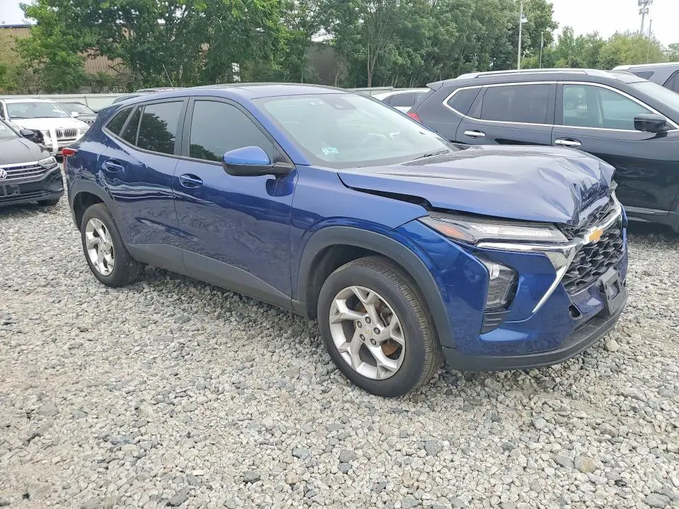 2024 CHEVROLET TRAX LS  