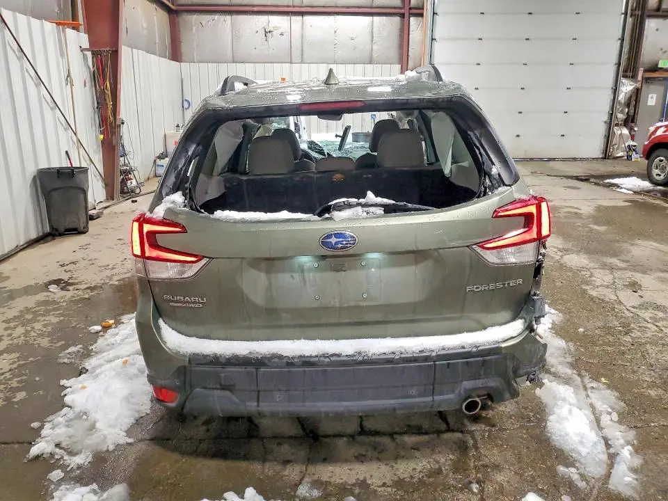 2021 SUBARU FORESTER LIMITED  