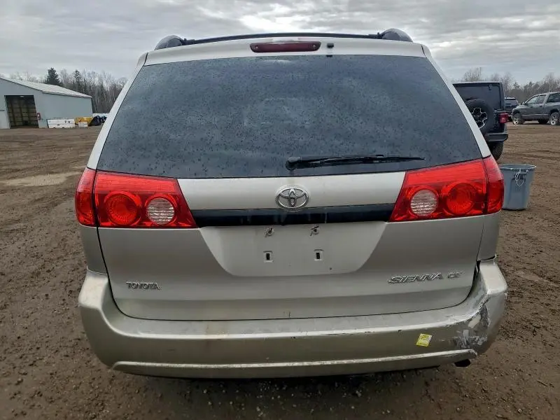 2010 TOYOTA SIENNA CE  