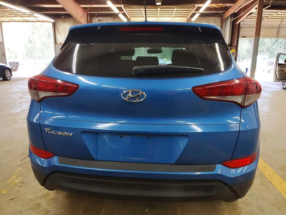 2016 HYUNDAI TUCSON SE  