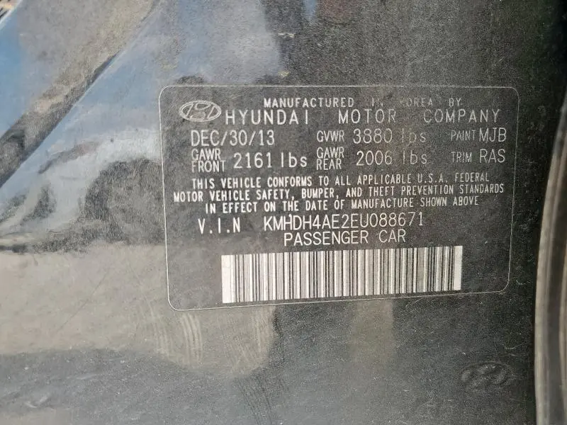 2014 HYUNDAI ELANTRA SE  