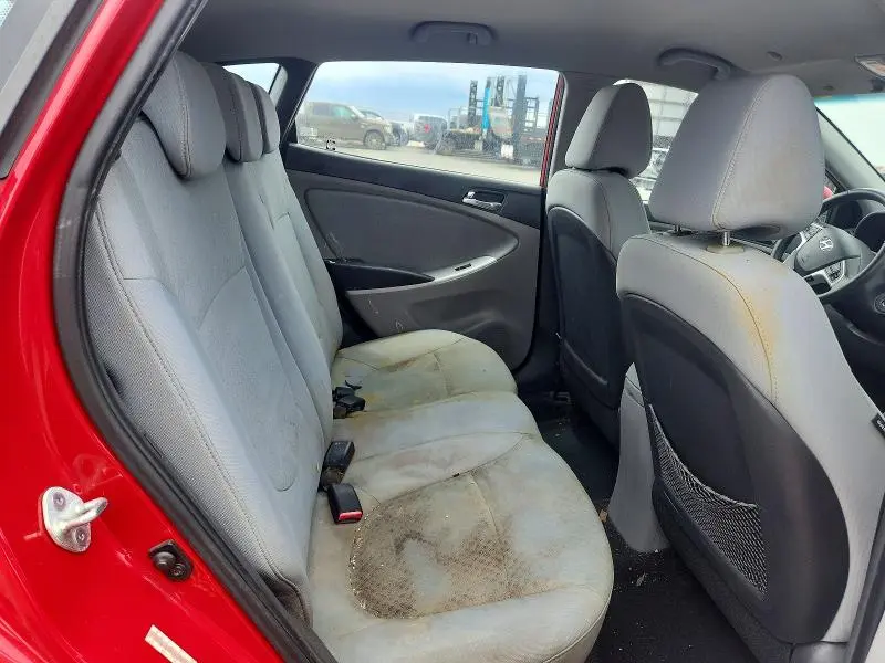 2013 HYUNDAI ACCENT SE  