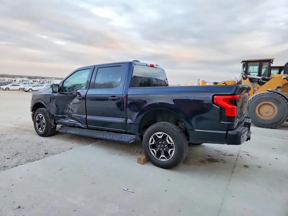 2023 FORD F150 LIGHTNING PRO  