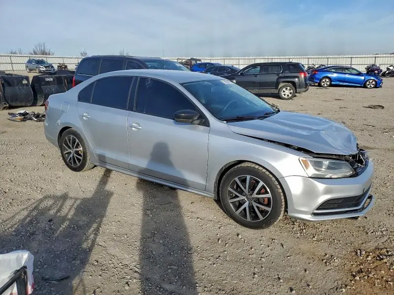 2016 VOLKSWAGEN JETTA SE  