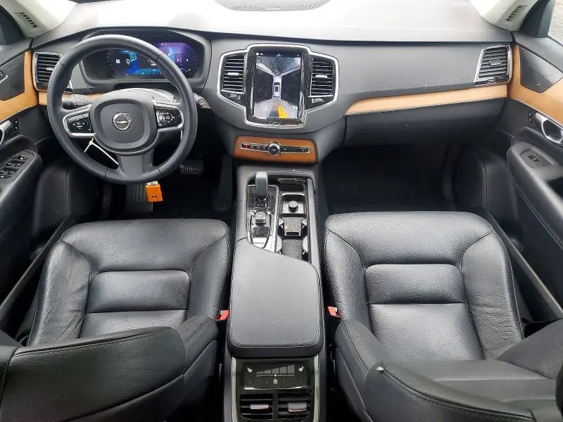 2023 VOLVO XC90 PLUS  