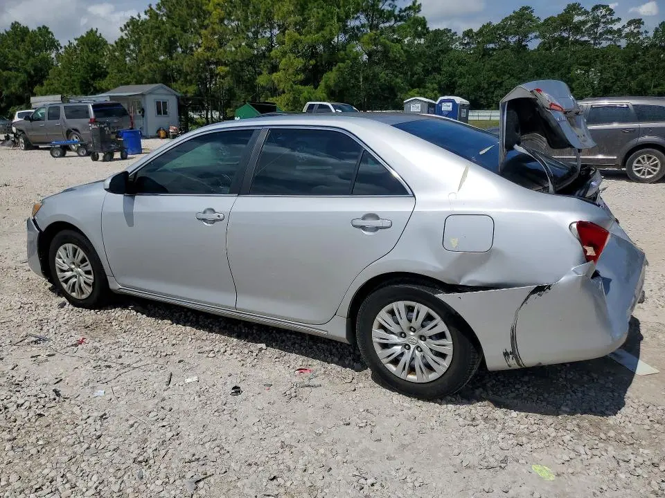 2014 TOYOTA CAMRY LE  