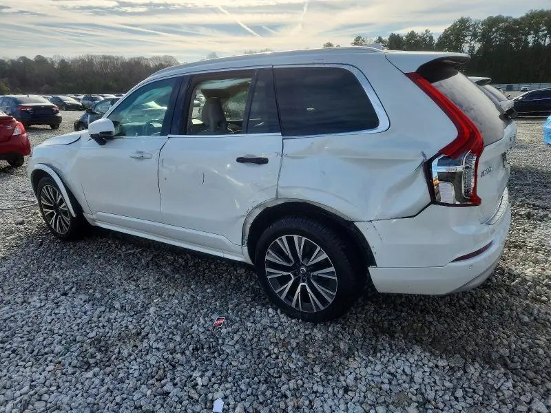 2022 VOLVO XC90 T6 MOMENTUM  