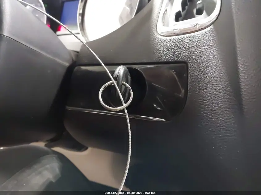 2011 CHRYSLER TOWN & COUNTRY TOURING-L