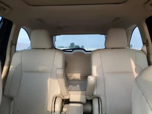 2016 TOYOTA HIGHLANDER LIMITED  
