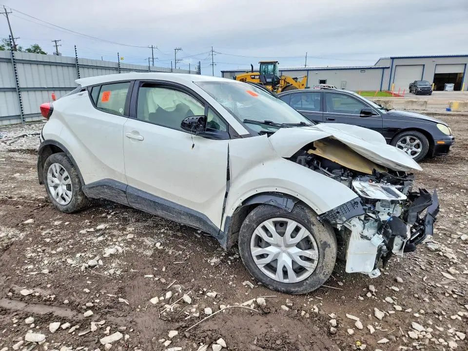 2021 TOYOTA C-HR LE  