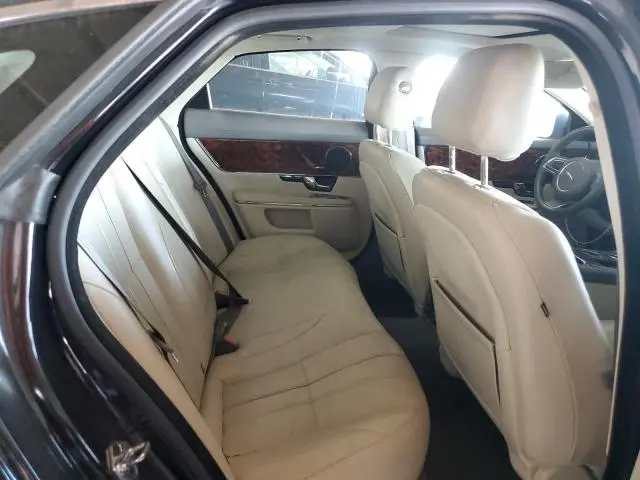 2013 JAGUAR XJ   