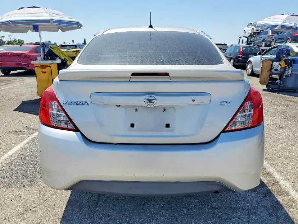 2019 NISSAN VERSA SV  