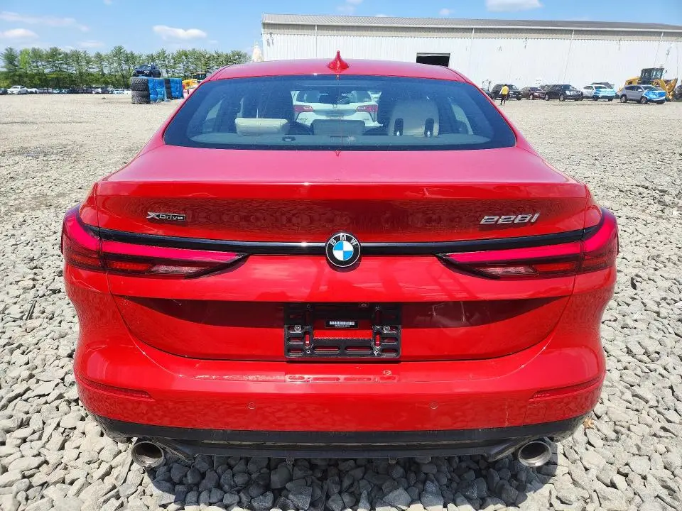 2022 BMW 228XI   