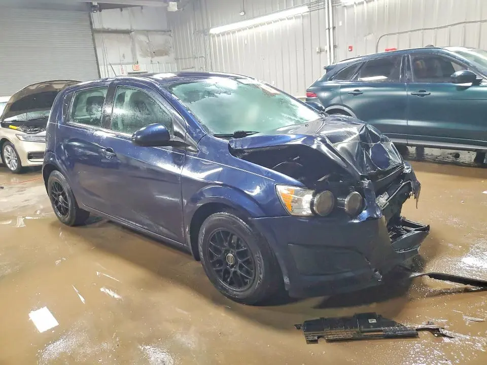 2015 CHEVROLET SONIC LT  