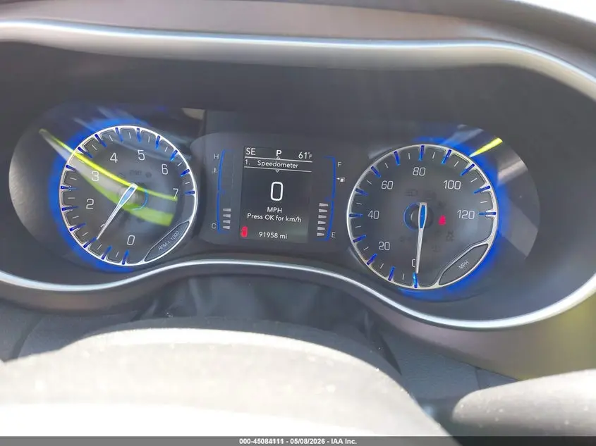 2020 CHRYSLER VOYAGER LX