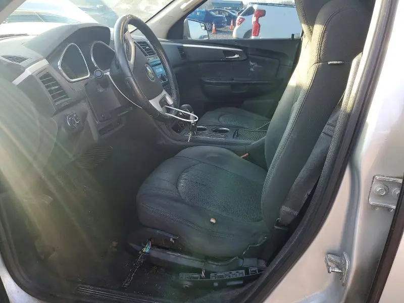 2012 CHEVROLET TRAVERSE LT  