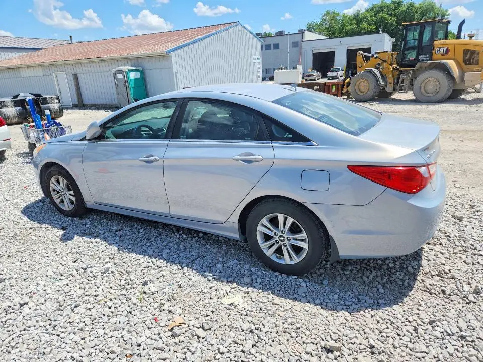 2013 HYUNDAI SONATA GLS  