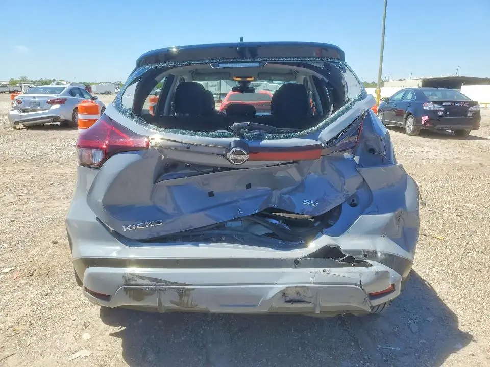 2023 NISSAN KICKS SV  
