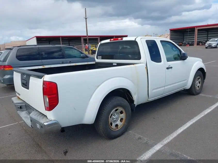 2013 NISSAN FRONTIER S