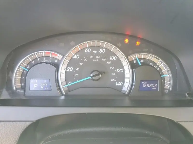 2014 TOYOTA CAMRY SE  