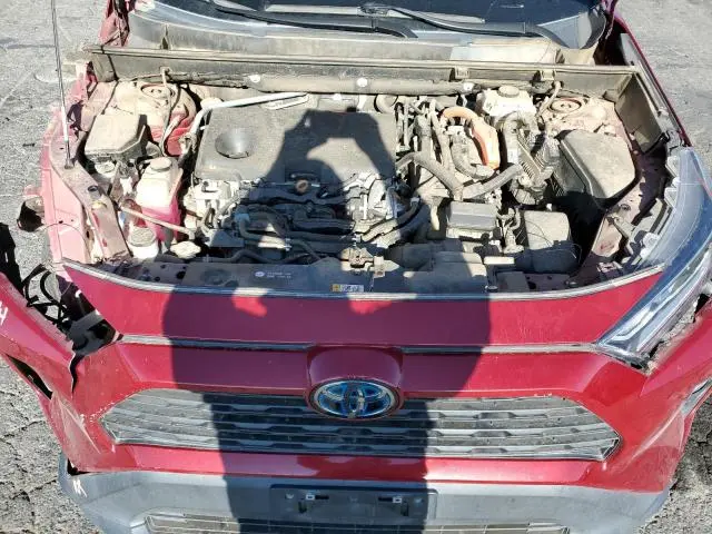 2021 TOYOTA RAV4 XLE  