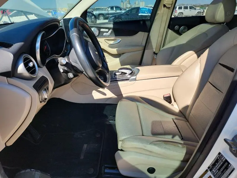 2017 MERCEDES-BENZ GLC 300  