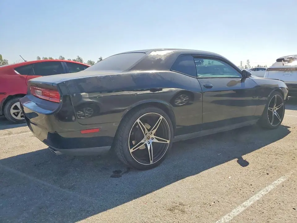 2013 DODGE CHALLENGER SXT  