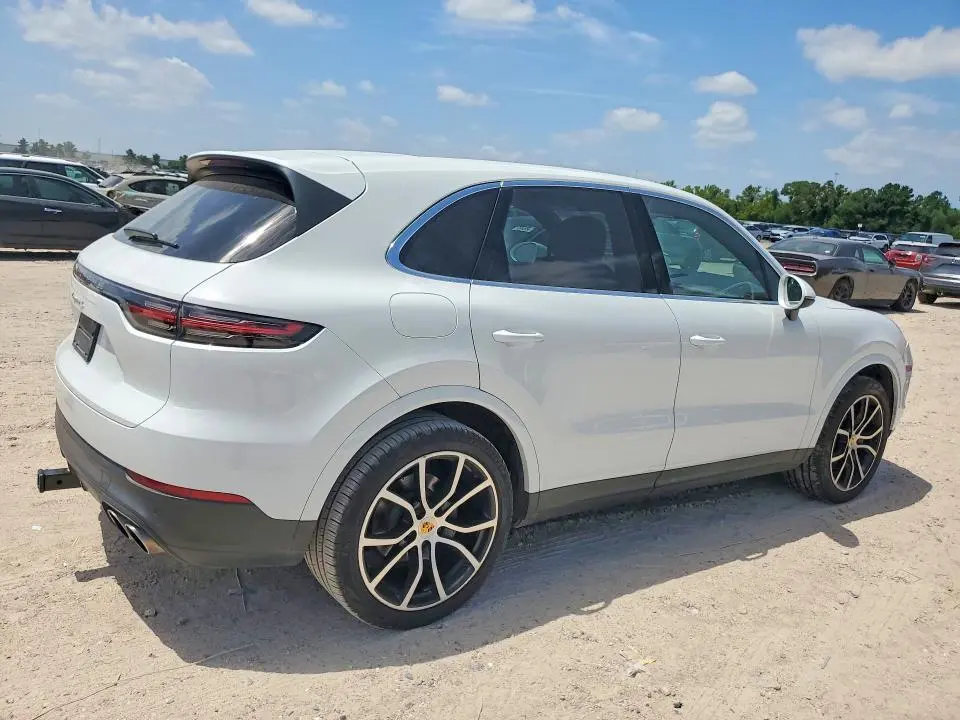 2019 PORSCHE CAYENNE S  