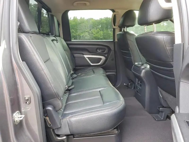 2017 NISSAN TITAN SL  